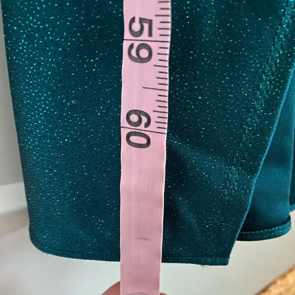 Sparkly Emerald Green Prom Foot Length Dress, Size Large - Picture 4 of 8